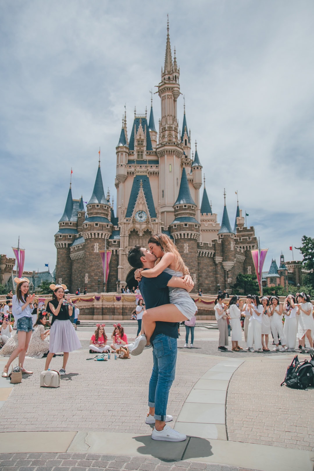 Proposal Photoshoot at Tokyo Disneyland Photos at disney no.5 - uvegotmoment Tokyo photography