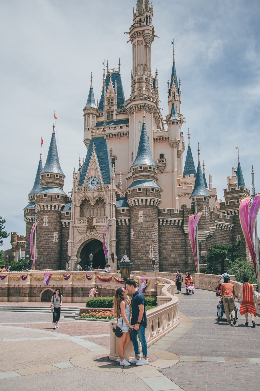 Proposal Photoshoot at Tokyo Disneyland Photos at disney no.13 - uvegotmoment Tokyo photography