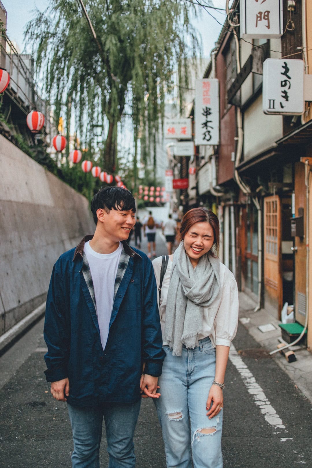 Tokyo Honeymoon Photoshoot from Shibuya to Yoyogi Park Photos at shibuya no.7 - uvegotmoment Tokyo photography
