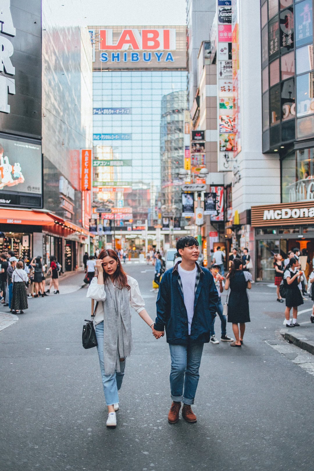Tokyo Honeymoon Photoshoot from Shibuya to Yoyogi Park Photos at shibuya no.12 - uvegotmoment Tokyo photography