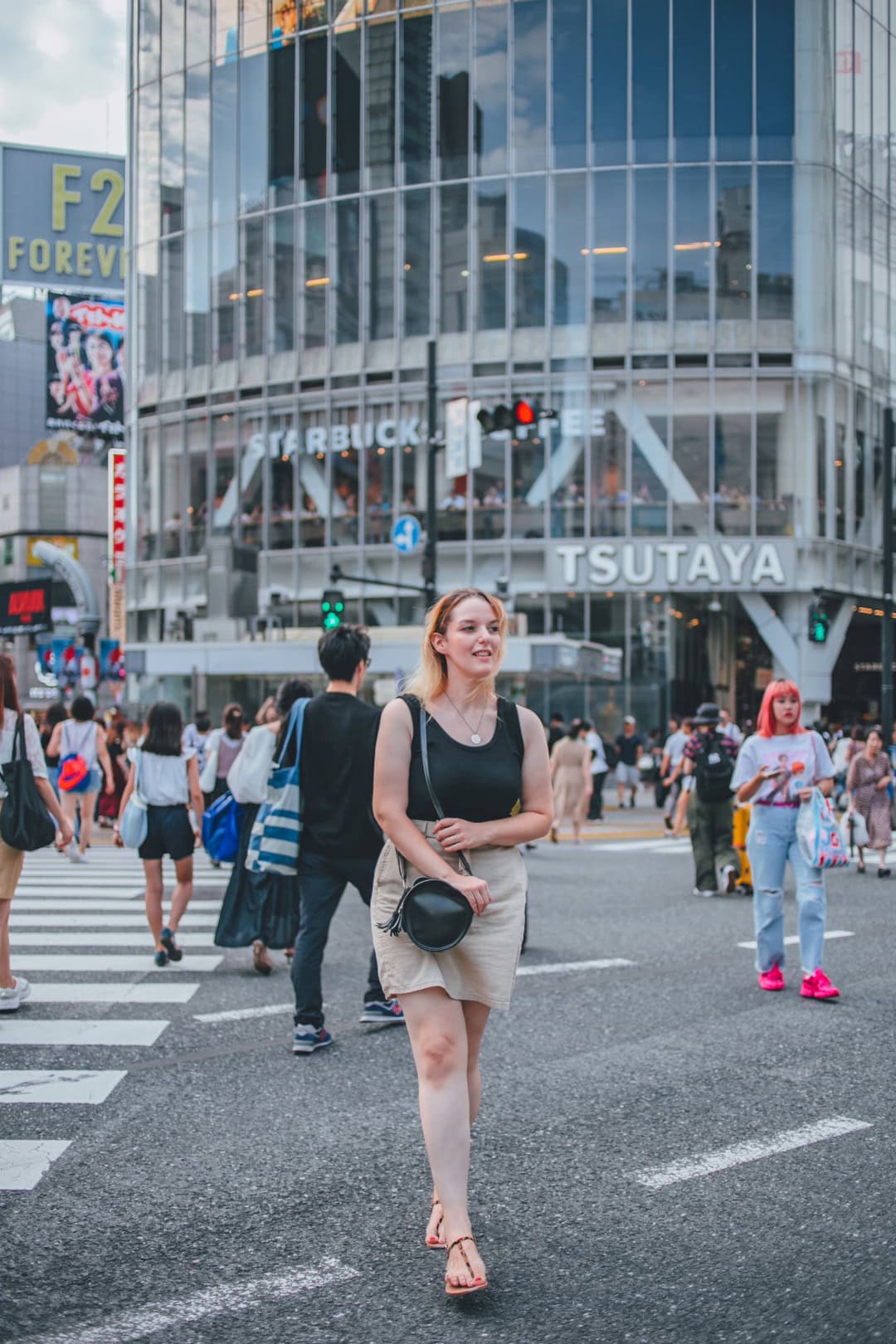 Shibuya Street Photoshoot with a Traveler from Turkey Photos at shibuya no.2 - uvegotmoment Tokyo photography