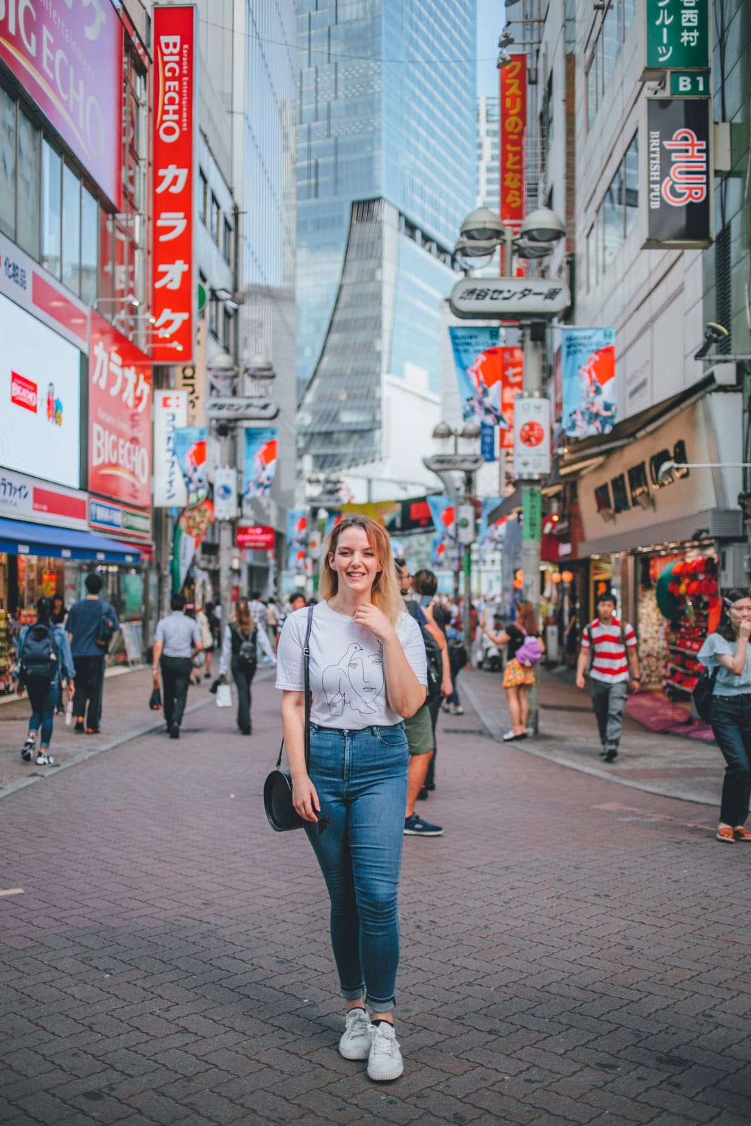 Shibuya Street Photoshoot with a Traveler from Turkey Photos at shibuya no.6 - uvegotmoment Tokyo photography