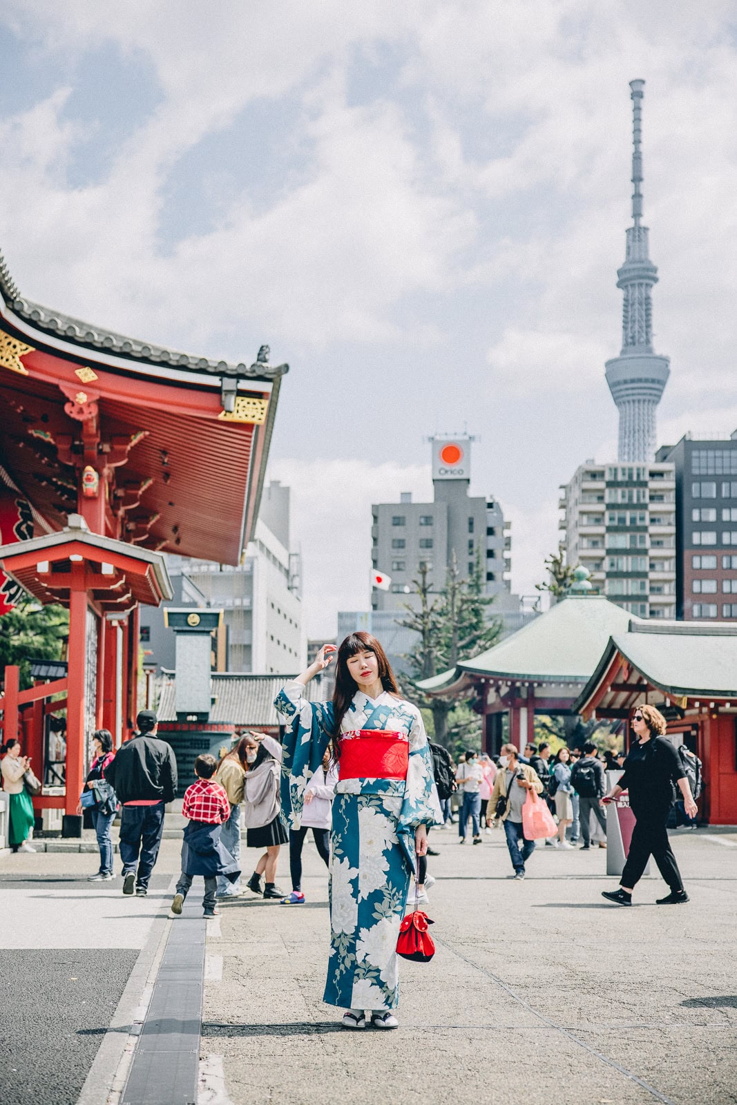 Asakusa Kimono Photoshoot – Timeless Solo Portrait in Tokyo Photos at asakusa no.6 - uvegotmoment Tokyo photography