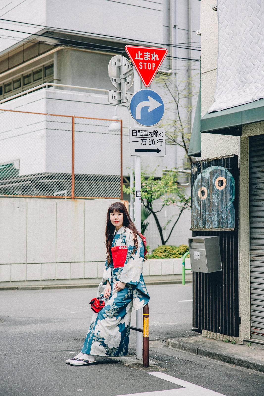 Asakusa Kimono Photoshoot – Timeless Solo Portrait in Tokyo Photos at asakusa no.12 - uvegotmoment Tokyo photography