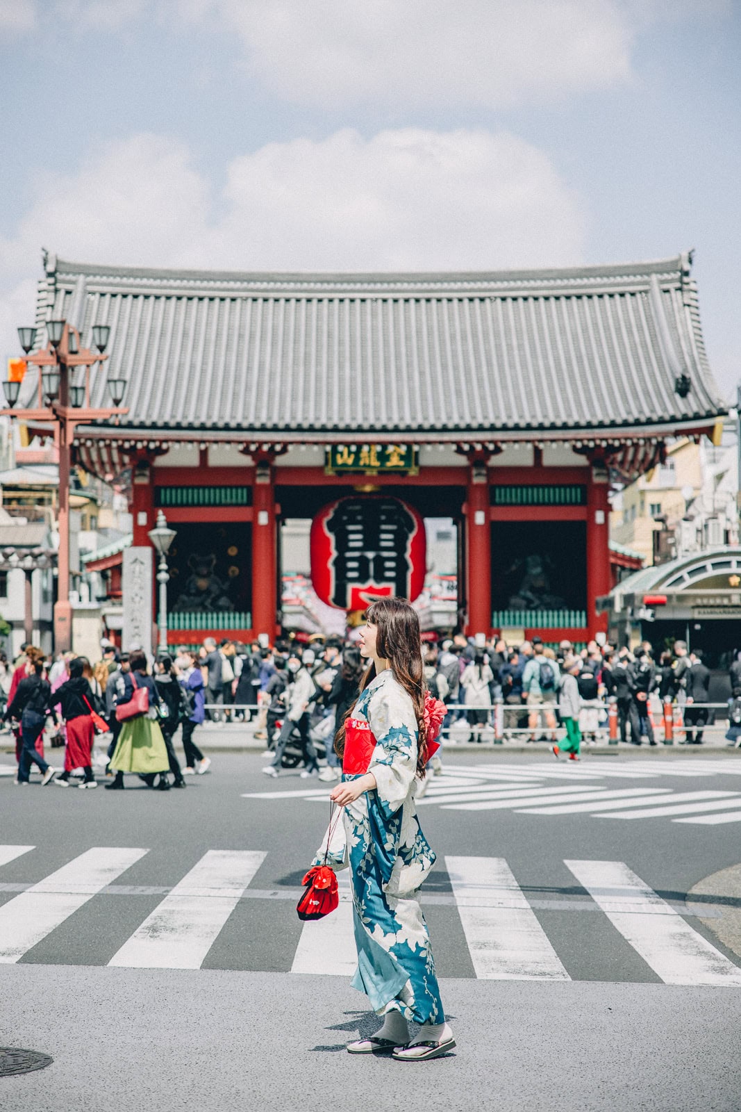 Asakusa Kimono Photoshoot – Timeless Solo Portrait in Tokyo Photos at asakusa no.19 - uvegotmoment Tokyo photography