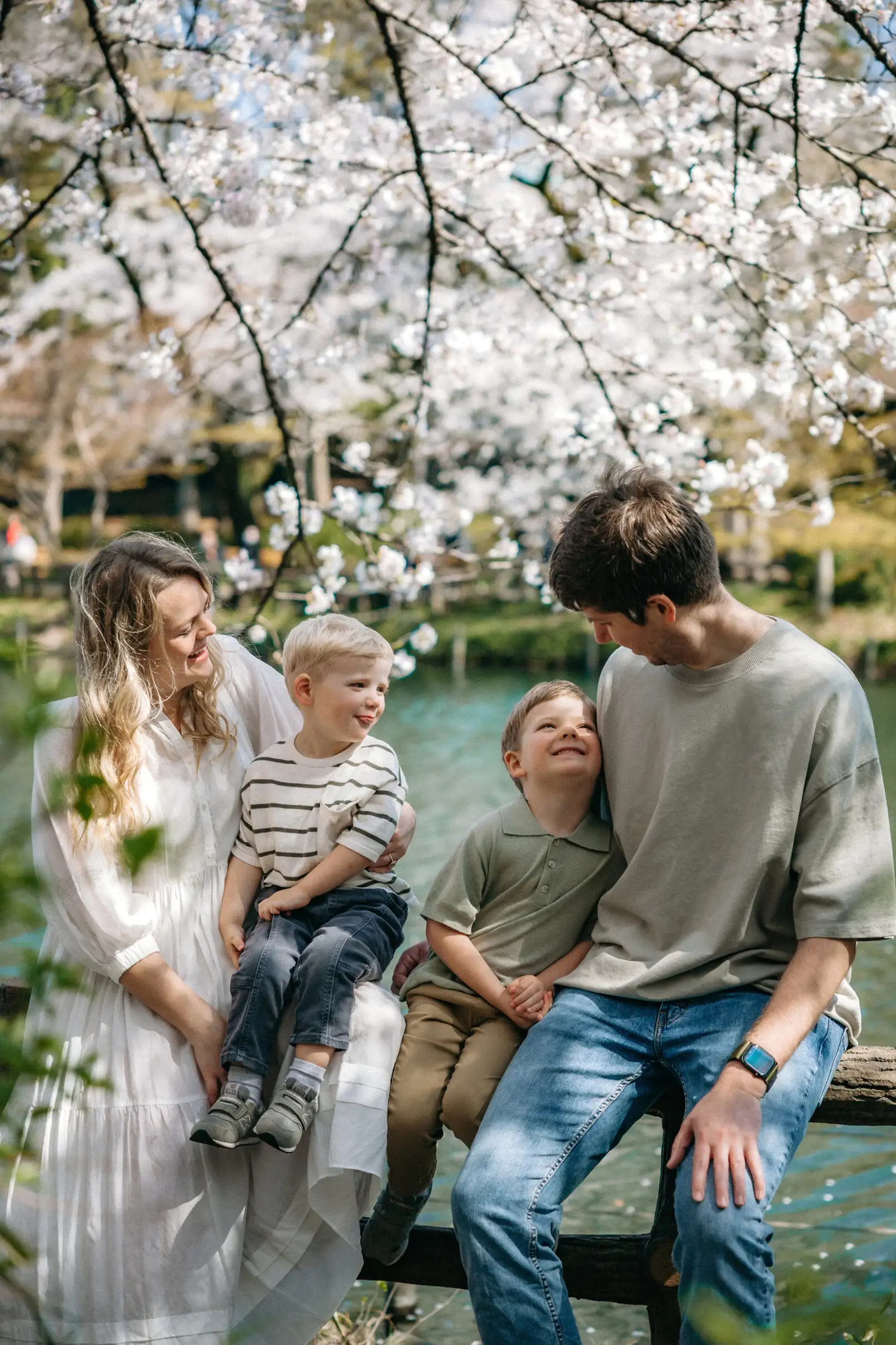Cherry Blossom Family Photoshoot in Inokashira Park, Tokyo Photos at park no.1 - uvegotmoment Tokyo photography