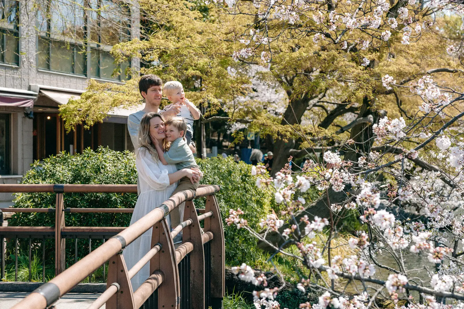 Cherry Blossom Family Photoshoot in Inokashira Park, Tokyo Photos at park no.21 - uvegotmoment Tokyo photography