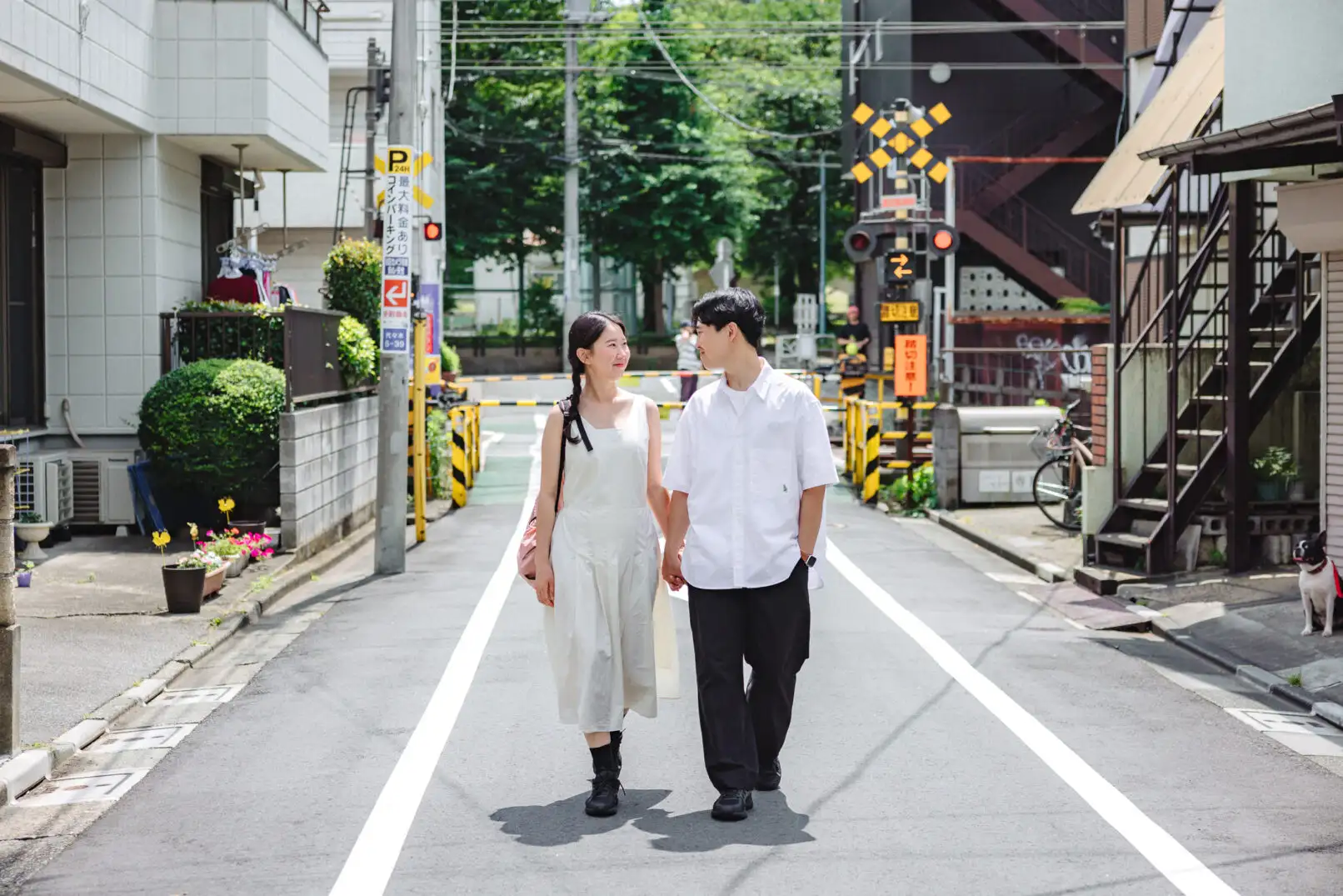 Summer Couple Photoshoot in a Quiet Tokyo Neighborhood Photos at residential no.8 - uvegotmoment Tokyo photography