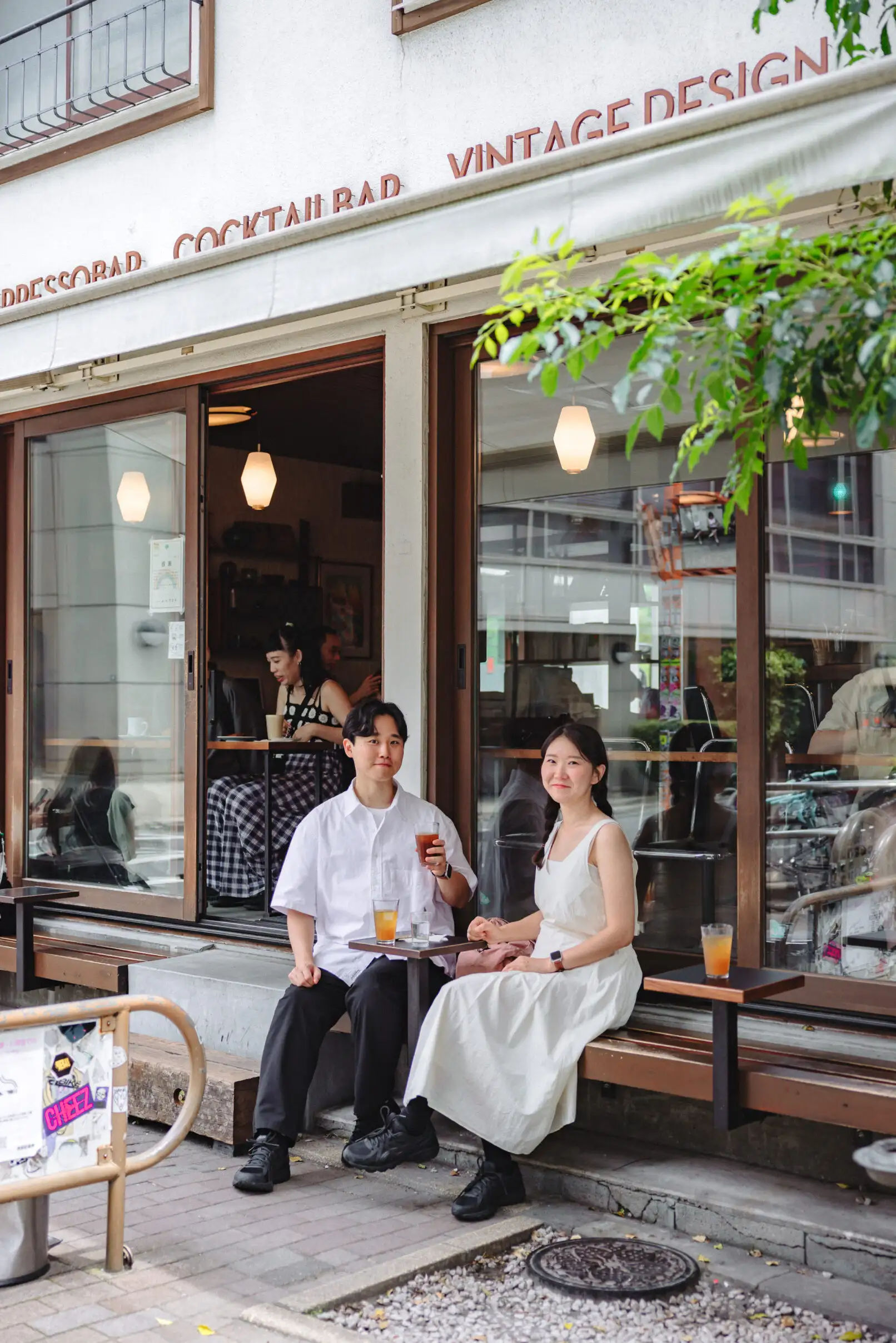 Summer Couple Photoshoot in a Quiet Tokyo Neighborhood Photos at residential no.12 - uvegotmoment Tokyo photography