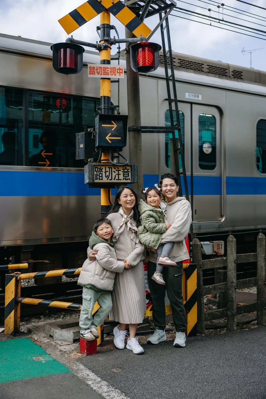 Relaxed Family Photoshoot in a Calm Tokyo Neighborhood Photos at residential no.10 - uvegotmoment Tokyo photography