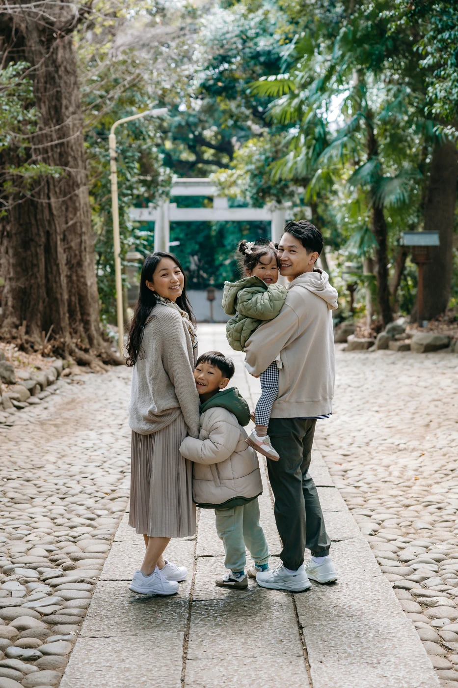 Relaxed Family Photoshoot in a Calm Tokyo Neighborhood Photos at residential no.16 - uvegotmoment Tokyo photography