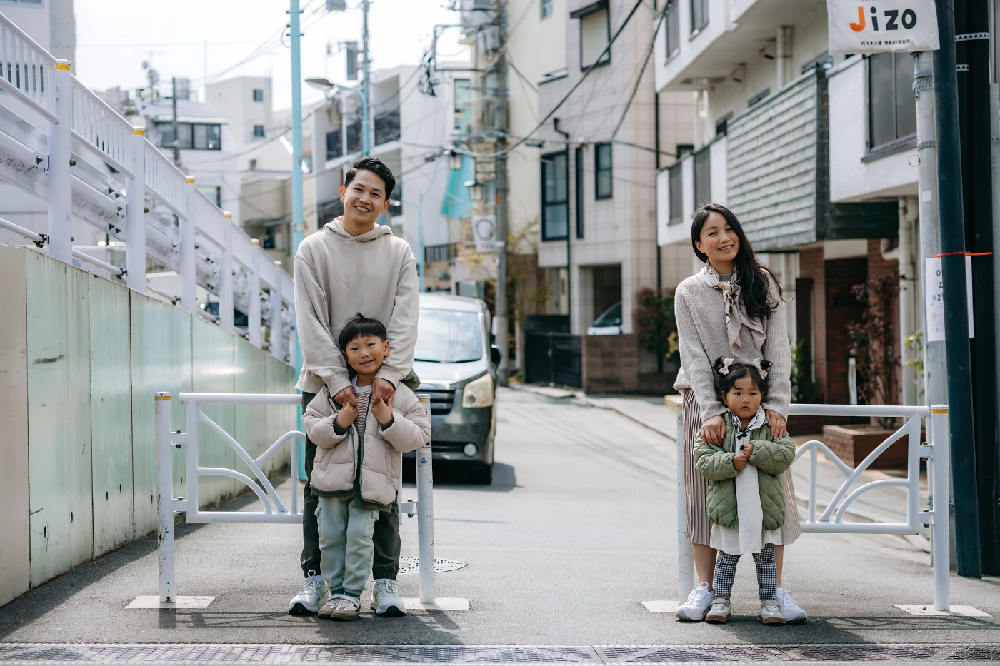 Relaxed Family Photoshoot in a Calm Tokyo Neighborhood Photos at residential no.17 - uvegotmoment Tokyo photography